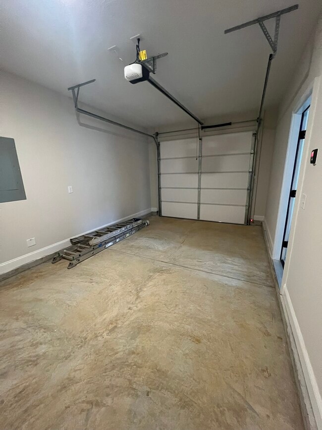 Photo - 102 Bennett St