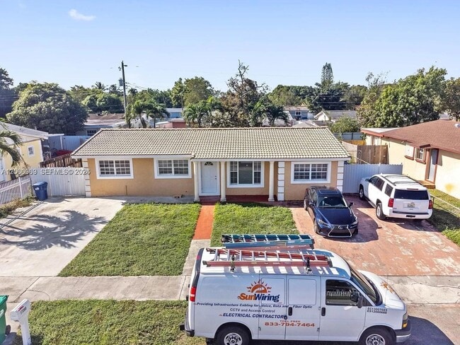 Photo - 17200 NW 51st Pl Unit B