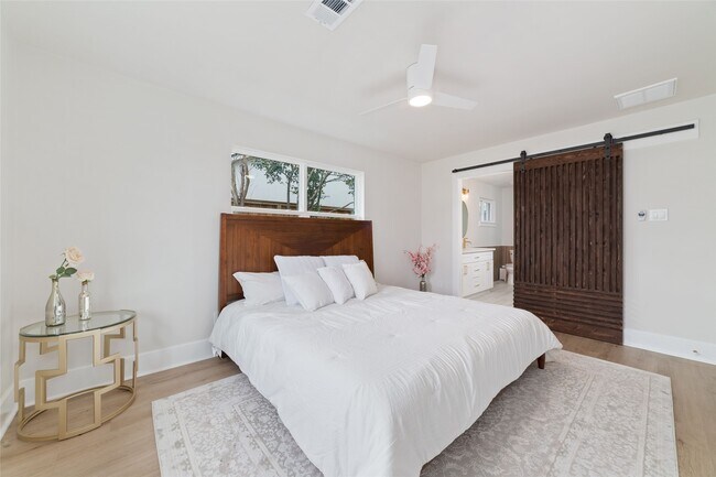 Photo - 1830 Locksford St