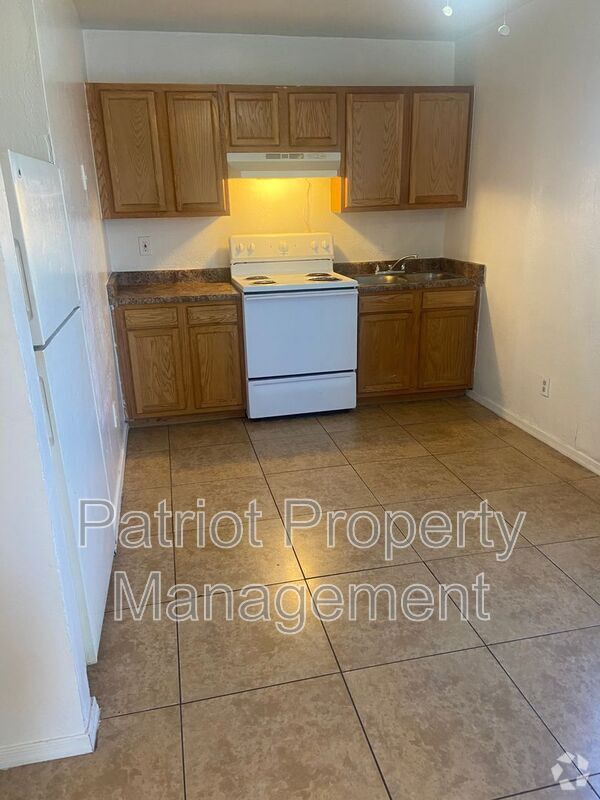 Building Photo - 1145 W Tonto St Unit #3 Rental