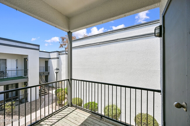 Photo - 740 W Elm St Unit 247
