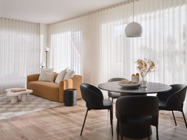 Building Photo - Mellem Manoir-Des-Trembles