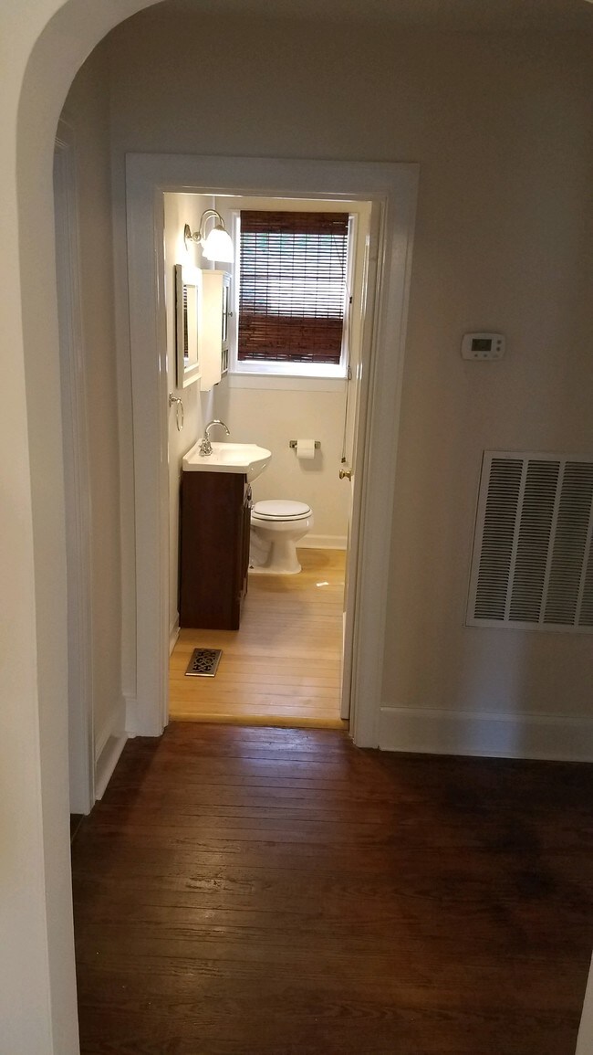 Photo - 3916 Wilshire Blvd