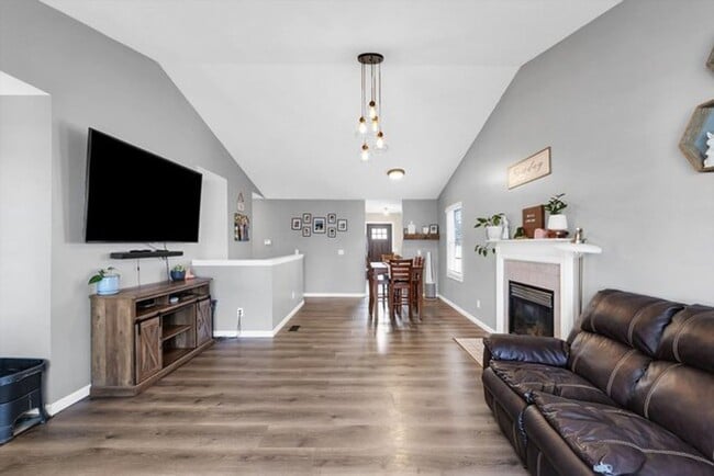 Photo - 3 Bedroom house with Finished Basement - Available August 2026