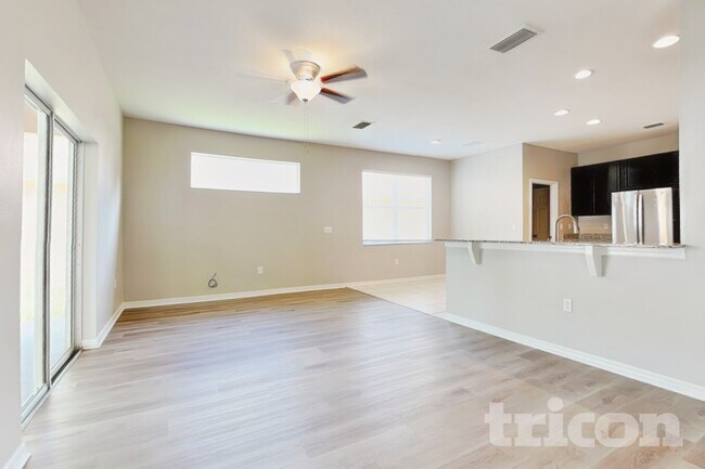 Photo - 34953 Meadow Reach Dr