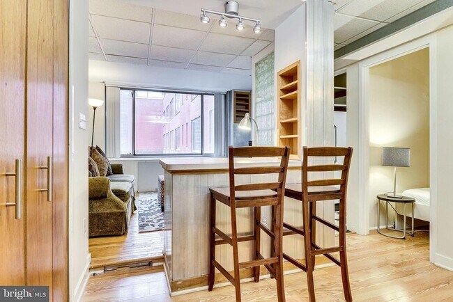 Photo - 1111 Arlington Blvd Unidad 812