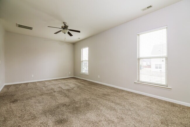 Photo - 1336 Ujamaa Dr