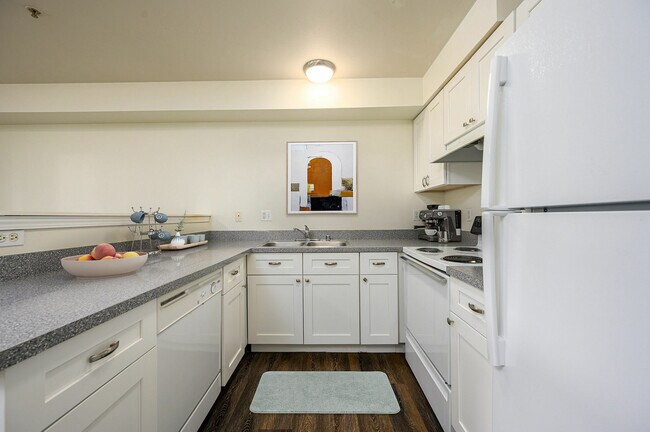 Kitchen - Viking View