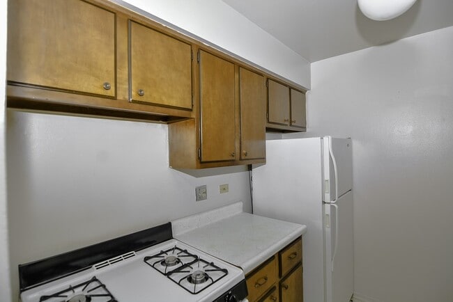 Photo - 675 W Wrightwoode Unit 712