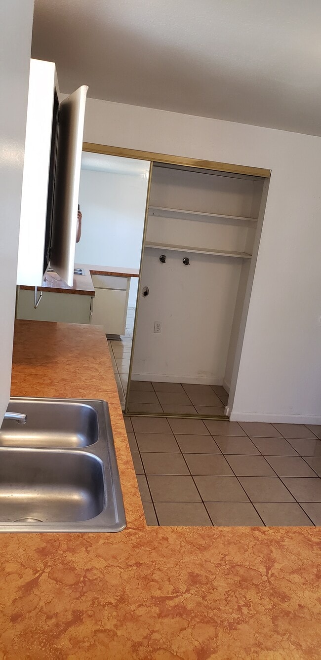 Photo - 525 W Twilight Ct