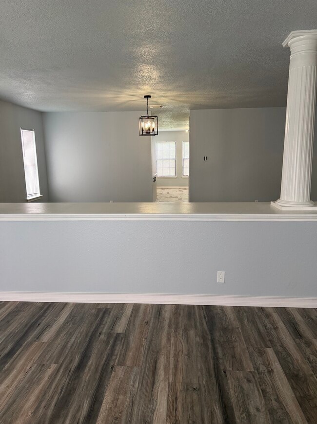 Facing formal dining