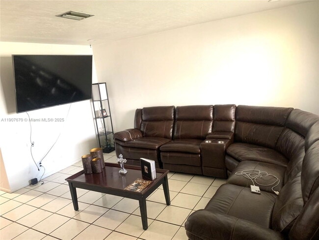 Photo - 5930 NW 20th St Unit 5930