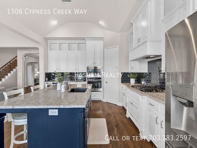 Photo - 1306 Cypress Creek Way