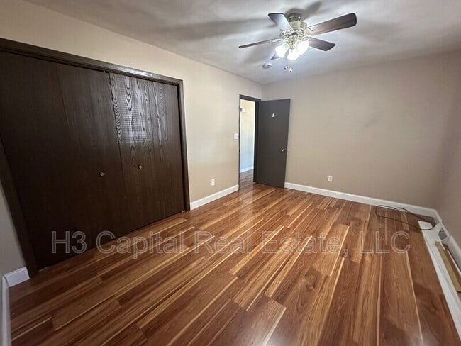 Photo - 109 E Poos Dr