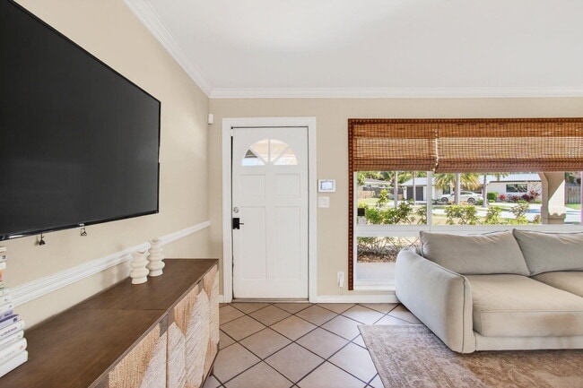 Photo - 301 SE 8th Ave