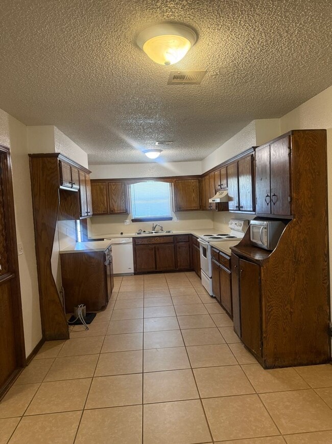Photo - 1309 Summerton Pl