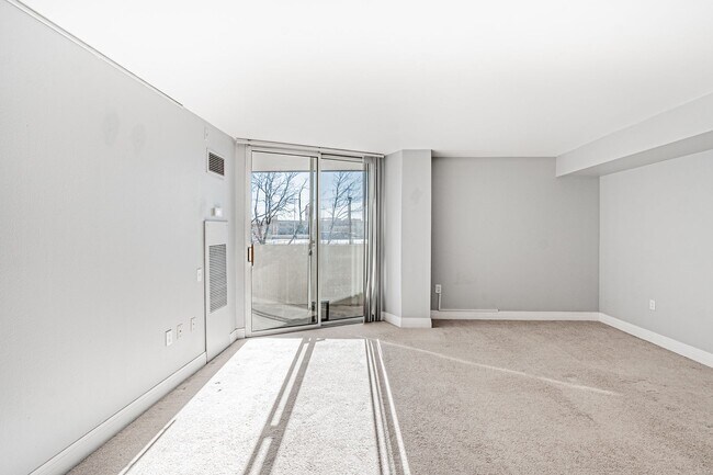 Photo - Amazing 1 Bed 1 Bath Golden Triangle Condo...