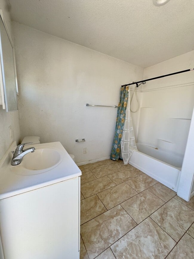 Photo - 216 San Clemente St Unidad C