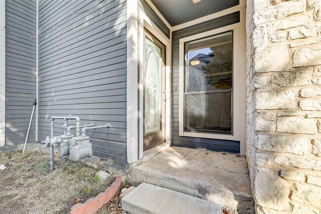 Photo - 1406 Hyridge Cir