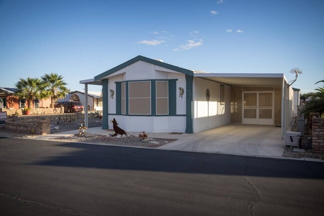 Building Photo - 9351 E 28th St