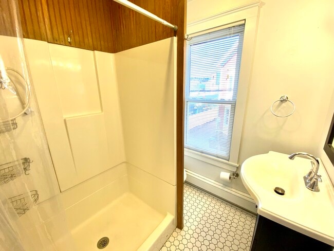 Photo - 30 Fairmont Ave Unit 2