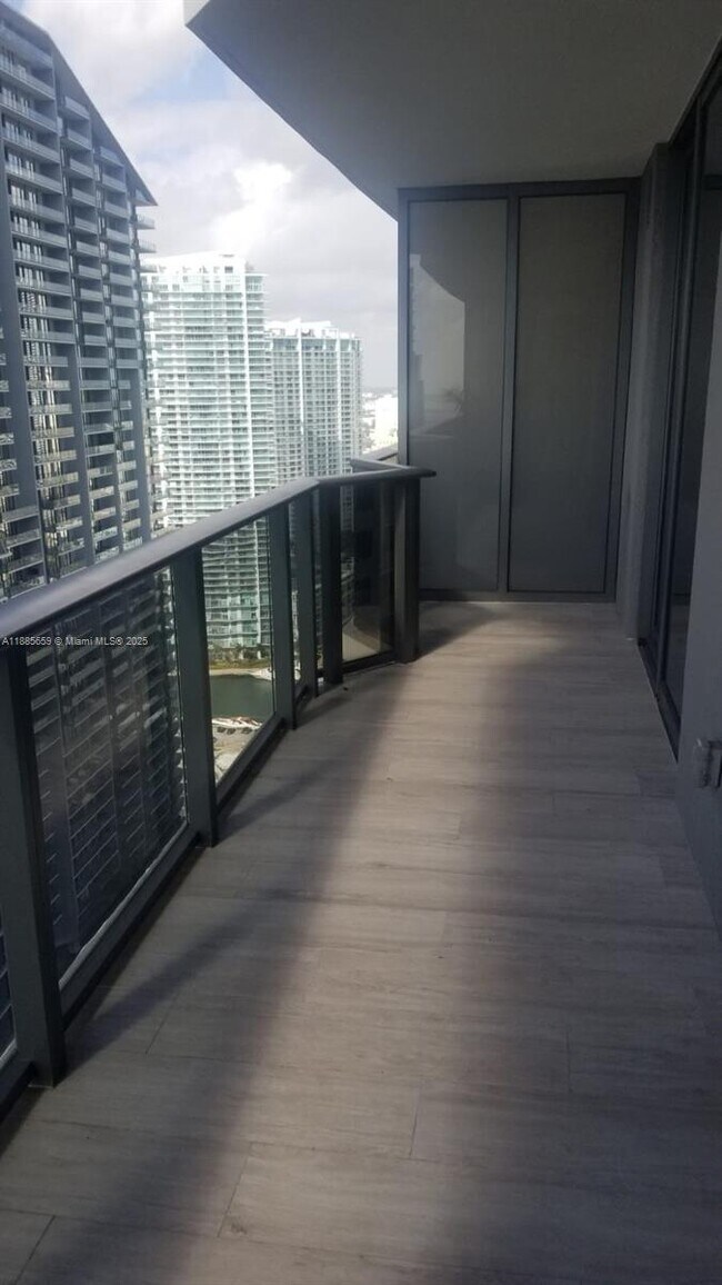 Photo - 45 SW 9th St Unidad 3607
