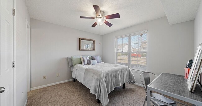 Bedroom-01-Seahawk-Retreat-Wilmington