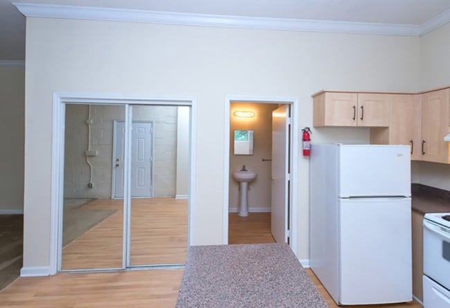 Kitchen - Cooper Lake