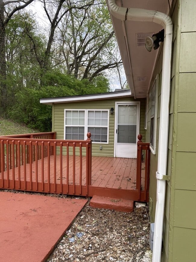 Photo - Updated 4 bed 2 bath minutes to Downtown Chattanooga!