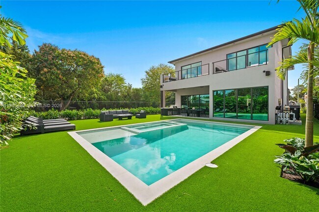 Photo - 245 NE 116th St