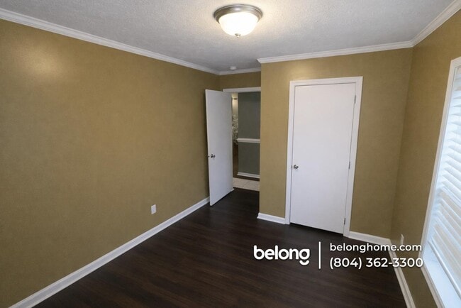 Photo - 2900 Rolling Hill Rd