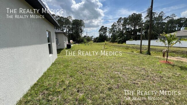 Photo - 850 Peyton Ave