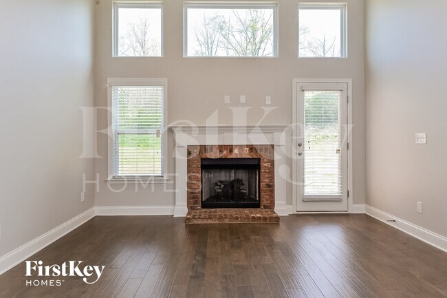 Photo - 5542 Bridle Way