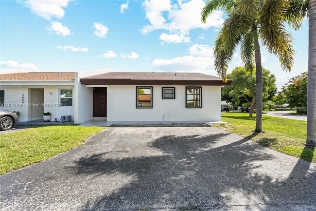 Building Photo - 5402 SW 138th Pl Rental
