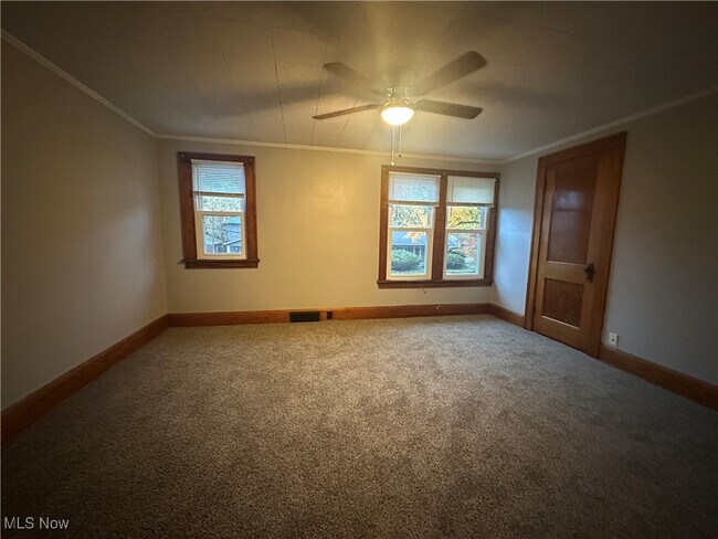 Photo - 1101 Estelle Ct SE