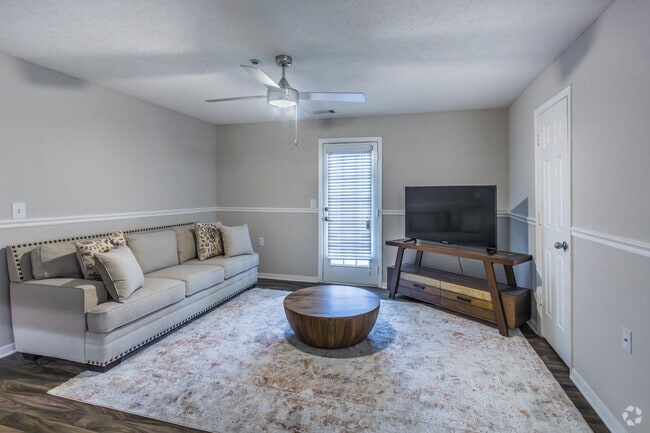 Begonia - Sala de estar - Start your holidays with BIG savings at Th...