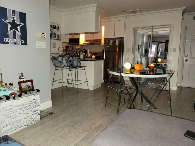 Photo - 603 55th St Unit 211