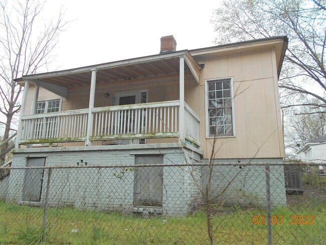 Building Photo - 107 McGee St