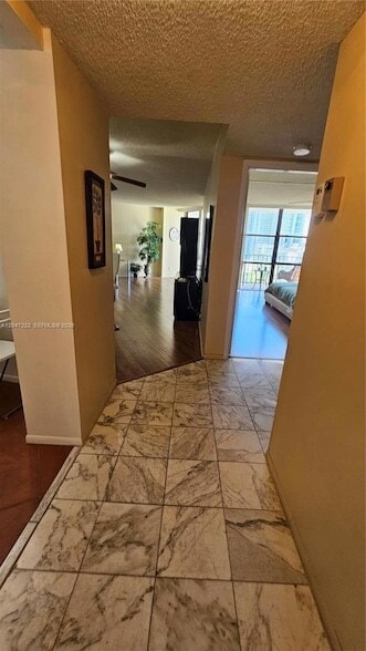 Building Photo - 800 Parkview Dr Unit 912