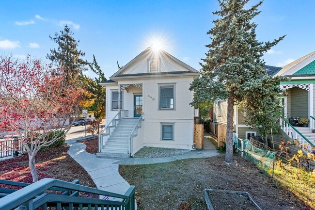 Photo - Downtown Napa 2 bdrm 1.5 Bath Home Availab...