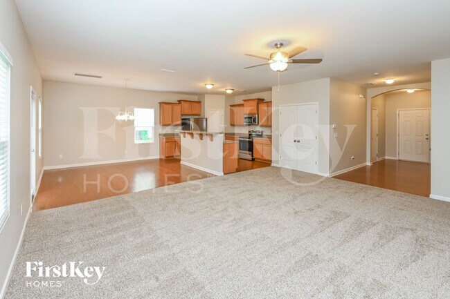 Photo - 7702 McCarron Way