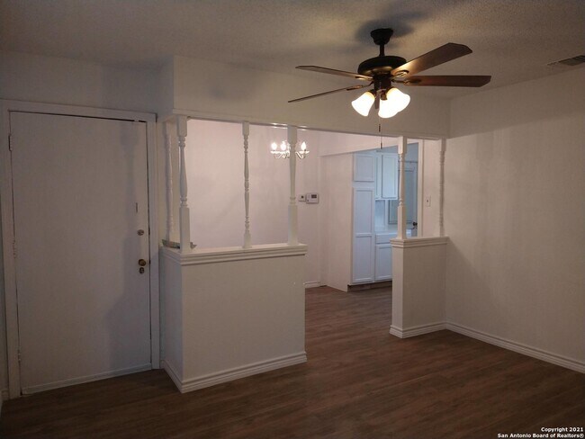 Photo - 2914 Beacon Ave