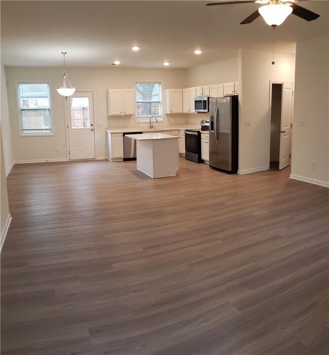 Photo - 1151 Pontiac Cir