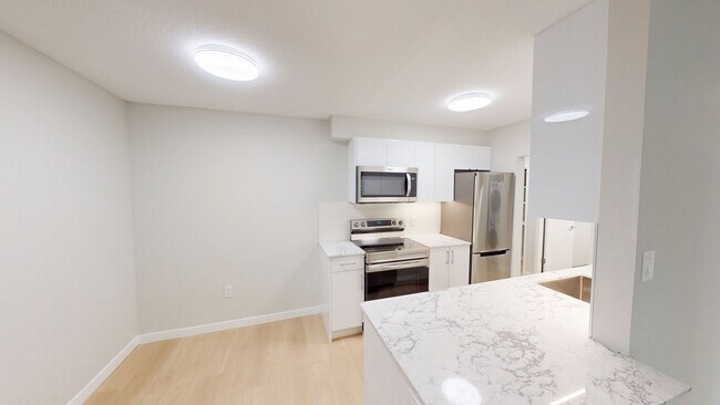 Photo - 2183 West 44th