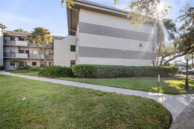 Building Photo - 2650 Countryside Blvd Unit A310
