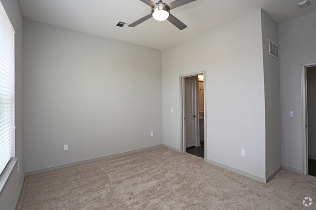 1BR,1BA - 975SF - A4 - BEDROOM - Eastshore on Lake Carolyn