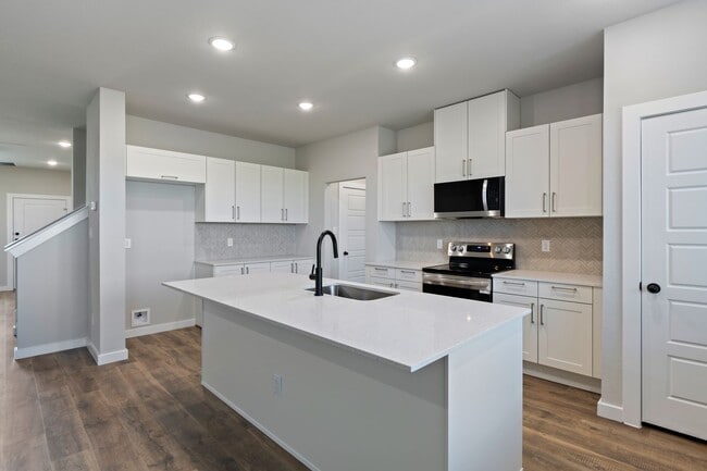 Photo - AVAILABLE NOW!  CUL-DE-SAC TRIPLEX LOT LOCATED ON 1-ACRE IN MIDLOTHIAN, TX!