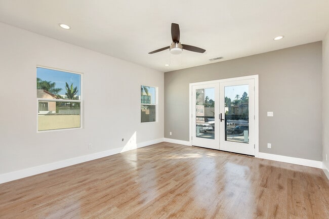 Photo - 3318 Fourth Ave