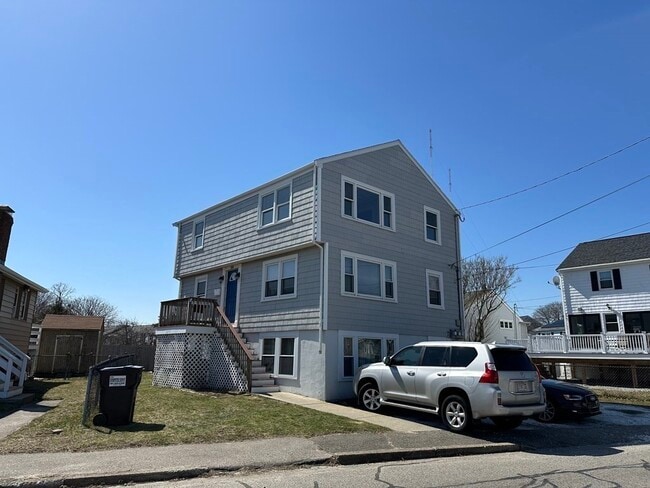 Building Photo - 29 Kingsley Rd Unit 2 Rental