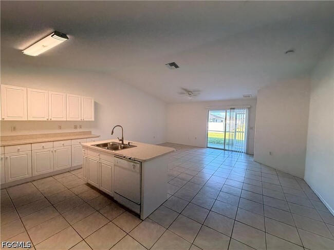 1818 Andalusia Blvd